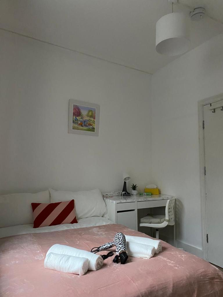 Comfy Private Rooms In Camden Town, Central Лондон Экстерьер фото