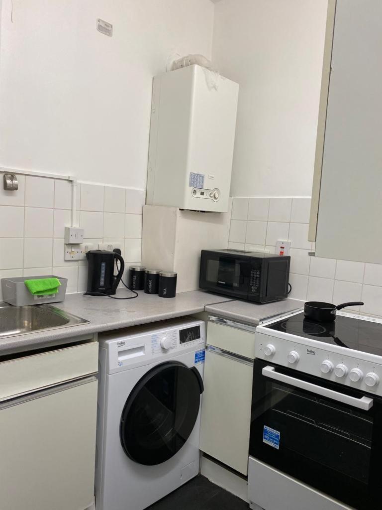 Comfy Private Rooms In Camden Town, Central Лондон Экстерьер фото