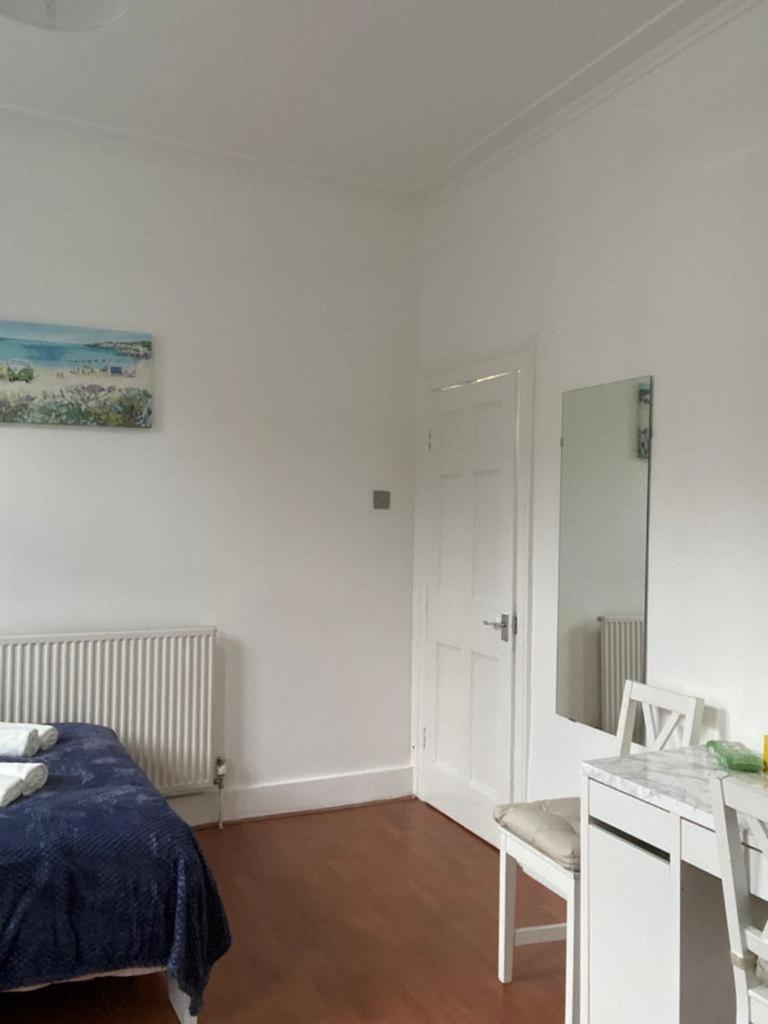 Comfy Private Rooms In Camden Town, Central Лондон Экстерьер фото